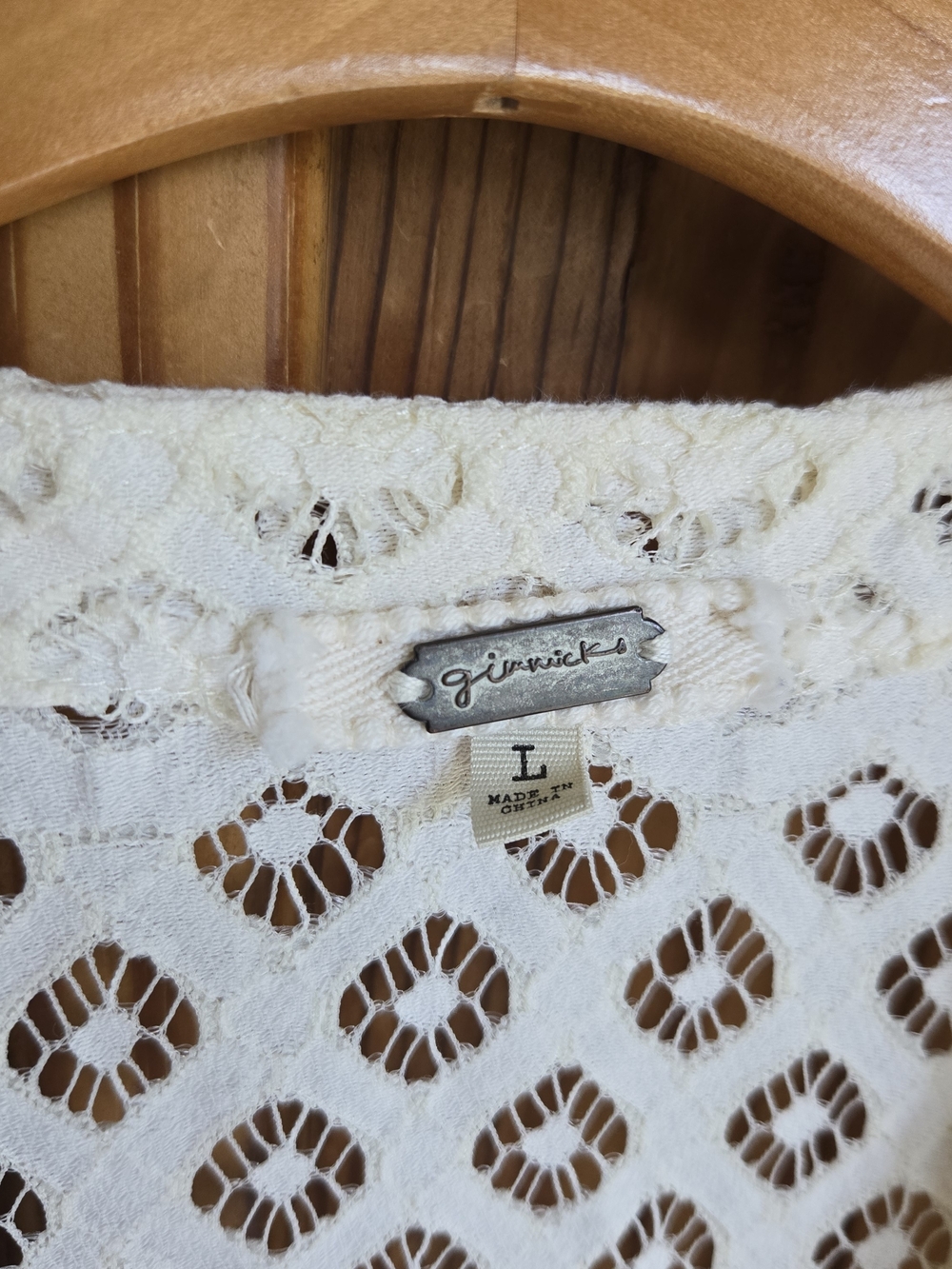 Ivory Crochet Lace Kimono With Ombre Hem - Picture 6 of 7